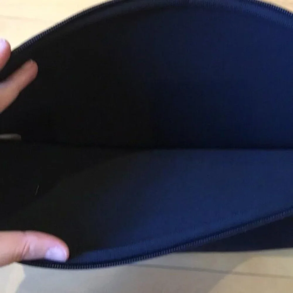 Laptop :iPad foam like case